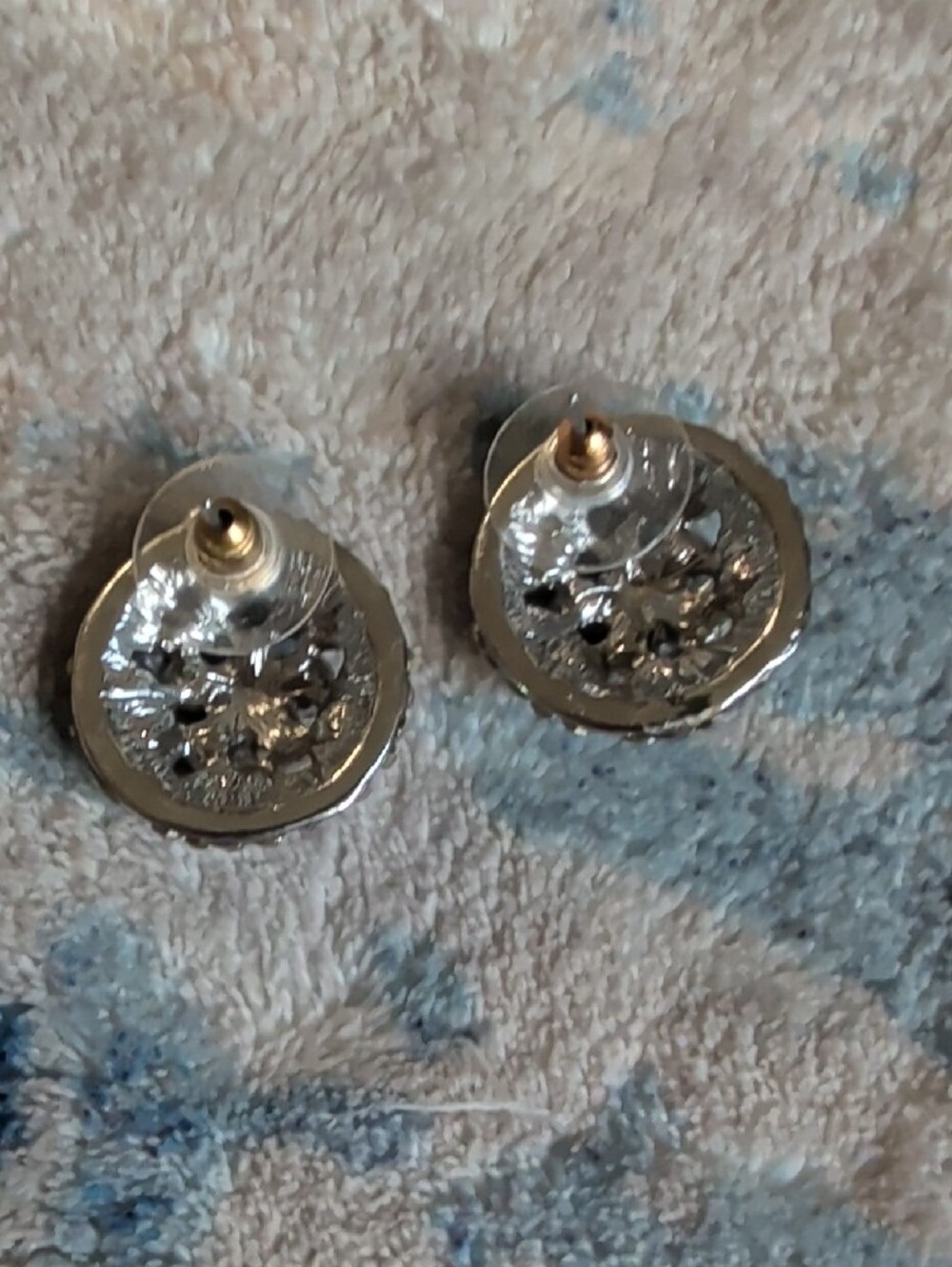 VTG Aurora Crystal Dome Stud Earrings - Iridescent Sparkle MCM Costume Jewelry - Picture 6 of 7